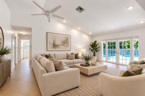 Villa ou maison à vendre à Miami, Floride: 3 chambres, 174.38 m2 № 2428557 - photo 6