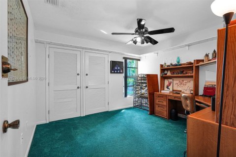 Villa ou maison à vendre à Miami, Floride: 3 chambres, 174.38 m2 № 2428557 - photo 28