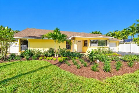 Villa ou maison à vendre à Miami, Floride: 3 chambres, 174.38 m2 № 2428557 - photo 3