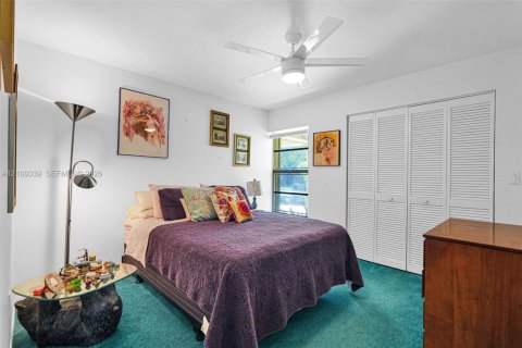 Villa ou maison à vendre à Miami, Floride: 3 chambres, 174.38 m2 № 2428557 - photo 25