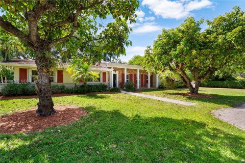 Villa ou maison à Pinecrest, Floride 3 chambres, 185.43 m2 № 2066653