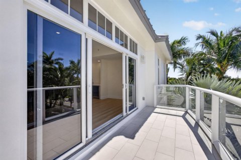 Condo in Palm Beach Shores, Florida, 2 bedrooms  № 2088066 - photo 19
