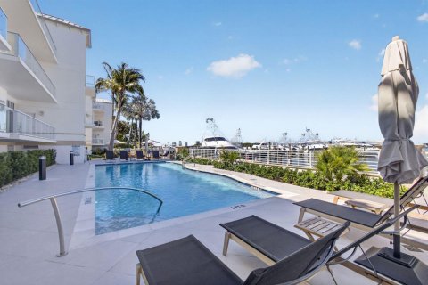 Condo in Palm Beach Shores, Florida, 2 bedrooms  № 2088066 - photo 23