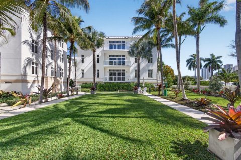 Condo in Palm Beach Shores, Florida, 2 bedrooms  № 2088066