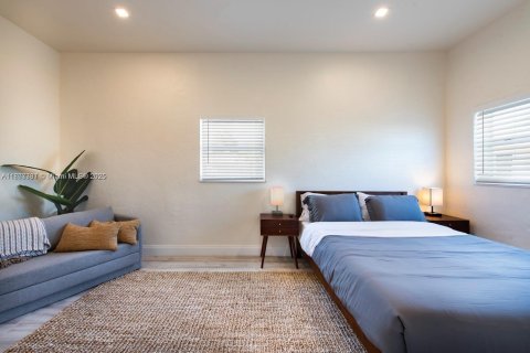 Propiedad comercial en venta en Hallandale Beach, Florida № 2012238 - foto 8