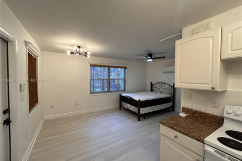 House in Hollywood, Florida 30.19 sq.m. № 1957040 - photo 9