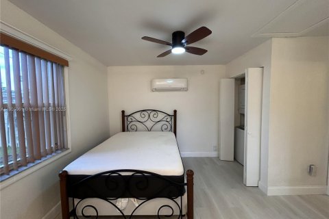 House in Hollywood, Florida 30.19 sq.m. № 1957040 - photo 8