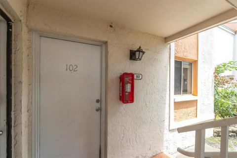 Condominio en venta en Saint Petersburg, Florida, 1 dormitorio, 70.61 m2 № 2150619 - foto 26
