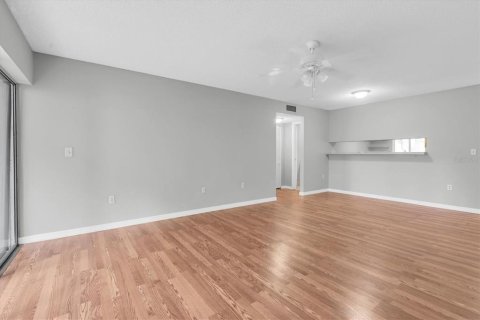 Condominio en venta en Saint Petersburg, Florida, 1 dormitorio, 70.61 m2 № 2150619 - foto 11
