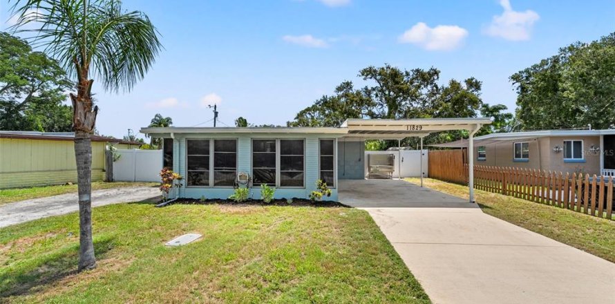 House in Largo, Florida 3 bedrooms, 62.34 sq.m. № 1785618