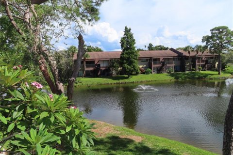 Condominio en venta en Saint Petersburg, Florida, 1 dormitorio, 62.71 m2 № 1900204 - foto 2