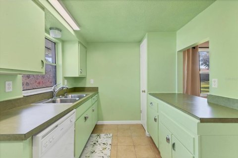 Condo in Venice, Florida, 2 bedrooms  № 1629701 - photo 13