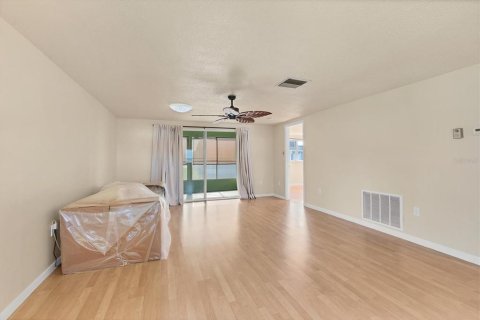 Condo in Venice, Florida, 2 bedrooms  № 1629701 - photo 9