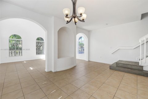 House in Homestead, Florida 5 bedrooms, 289.86 sq.m. № 1952002 - photo 7