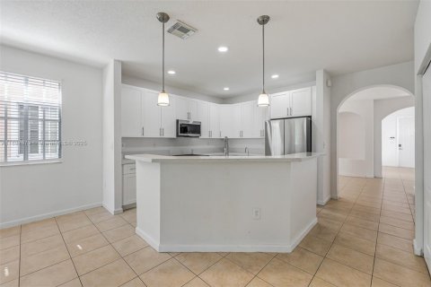 House in Homestead, Florida 5 bedrooms, 289.86 sq.m. № 1952002 - photo 10