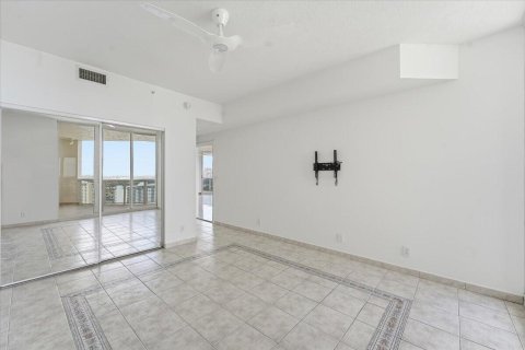 Condominio en venta en Fort Lauderdale, Florida, 3 dormitorios, 215.35 m2 № 2146917 - foto 28