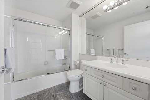 Condominio en venta en Fort Lauderdale, Florida, 3 dormitorios, 215.35 m2 № 2146917 - foto 30