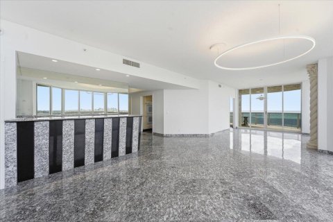 Condominio en venta en Fort Lauderdale, Florida, 3 dormitorios, 215.35 m2 № 2146917 - foto 4