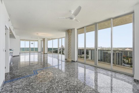 Condominio en venta en Fort Lauderdale, Florida, 3 dormitorios, 215.35 m2 № 2146917 - foto 8