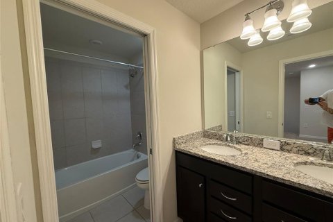 Townhouse in Davenport, Florida 5 bedrooms, 212.1 sq.m. № 1870268 - photo 15