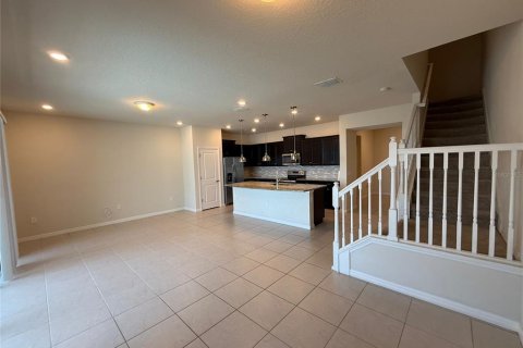 Townhouse in Davenport, Florida 5 bedrooms, 212.1 sq.m. № 1870268 - photo 3