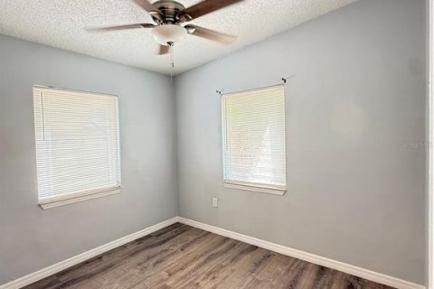 House in Port Charlotte, Florida 2 bedrooms, 110.74 sq.m. № 2239476 - photo 7