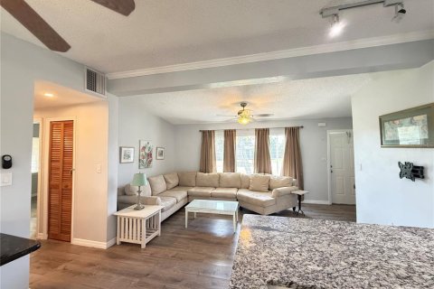 House in Port Charlotte, Florida 2 bedrooms, 110.74 sq.m. № 2239476 - photo 2