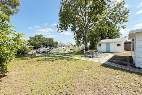House in Port Charlotte, Florida 2 bedrooms, 110.74 sq.m. № 2239476 - photo 12