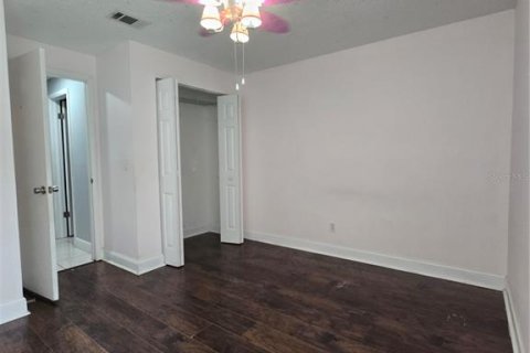 House in Tampa, Florida 3 bedrooms, 118.73 sq.m. № 2215535 - photo 17