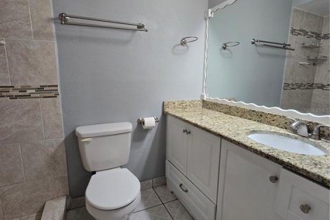 House in Tampa, Florida 3 bedrooms, 118.73 sq.m. № 2215535 - photo 18