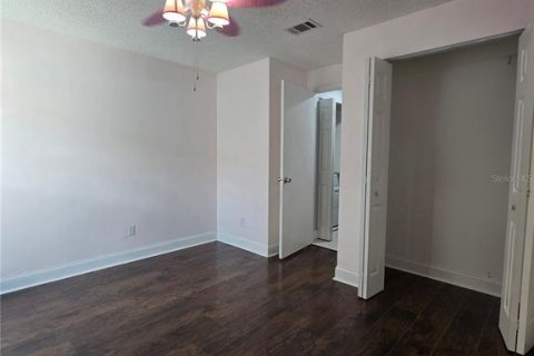 House in Tampa, Florida 3 bedrooms, 118.73 sq.m. № 2215535 - photo 16