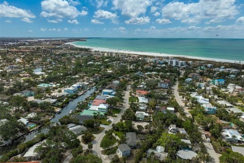 Купить виллу или дом в Сарасота, Флорида 9 комнат, 255.48м2, № 1640124 - фото 13