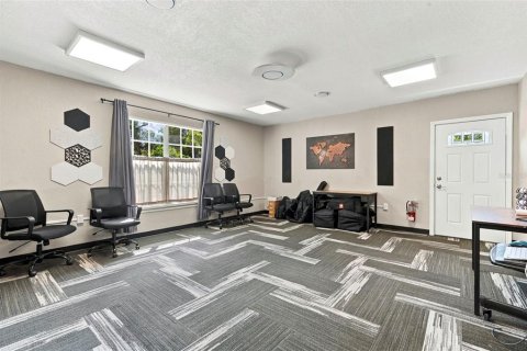 Propiedad comercial en alquiler en Port Richey, Florida, 183.11 m2 № 2388853 - foto 14