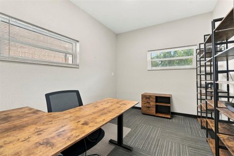 Propiedad comercial en alquiler en Port Richey, Florida, 183.11 m2 № 2388853 - foto 11