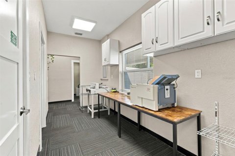 Propiedad comercial en alquiler en Port Richey, Florida, 183.11 m2 № 2388853 - foto 23