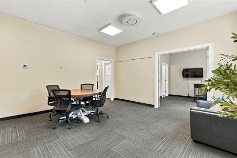 Propiedad comercial en alquiler en Port Richey, Florida, 183.11 m2 № 2388853 - foto 18