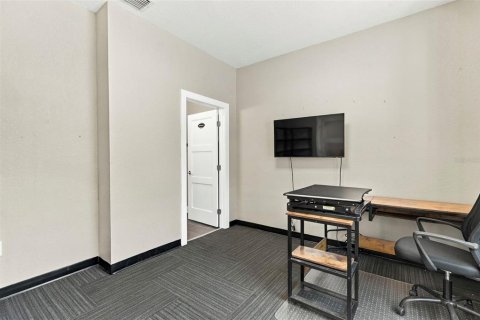 Propiedad comercial en alquiler en Port Richey, Florida, 183.11 m2 № 2388853 - foto 29