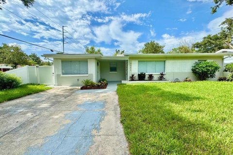 Casa en alquiler en Tampa, Florida, 3 dormitorios, 136.75 m2 № 1835258 - foto 1