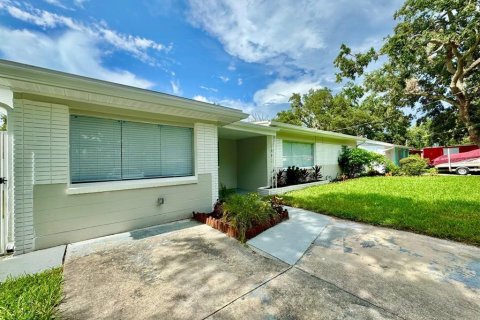 Casa en alquiler en Tampa, Florida, 3 dormitorios, 136.75 m2 № 1835258 - foto 3