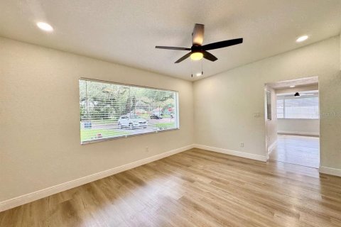Casa en alquiler en Tampa, Florida, 3 dormitorios, 136.75 m2 № 1835258 - foto 15