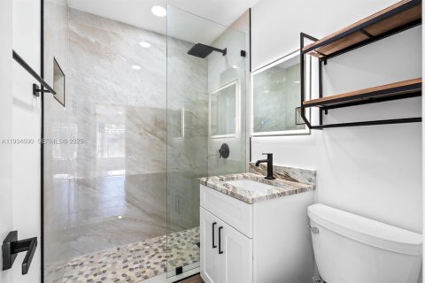 Casa en alquiler en Sunny Isles Beach, Florida, 3 dormitorios, 127 m2 № 1992916 - foto 11