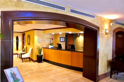 Condominio en alquiler en Miami, Florida, 1 dormitorio, 52.03 m2 № 2060054 - foto 16