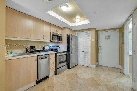 Condominio en alquiler en Miami, Florida, 1 dormitorio, 52.03 m2 № 2060054 - foto 6