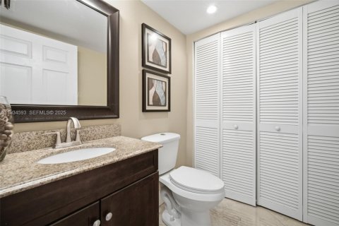 Adosado en venta en Coral Springs, Florida, 2 dormitorios, 119.29 m2 № 1994558 - foto 16