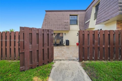 Adosado en venta en Coral Springs, Florida, 2 dormitorios, 119.29 m2 № 1994558 - foto 21