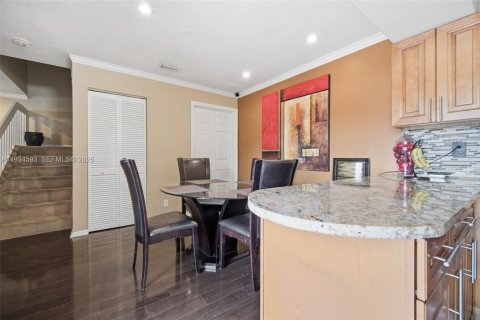 Adosado en venta en Coral Springs, Florida, 2 dormitorios, 119.29 m2 № 1994558 - foto 9