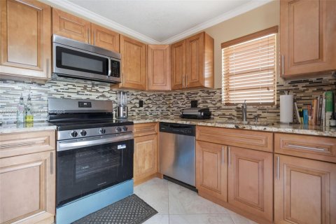 Adosado en venta en Coral Springs, Florida, 2 dormitorios, 119.29 m2 № 1994558 - foto 7
