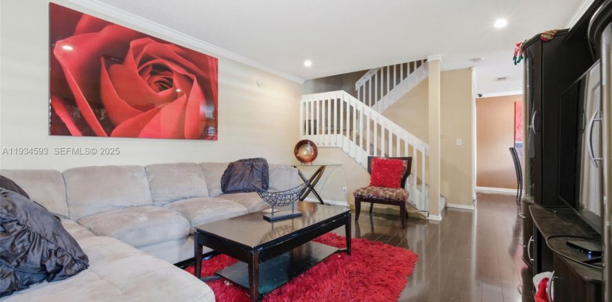 Adosado en Coral Springs, Florida 2 dormitorios, 119.29 m2 № 1994558