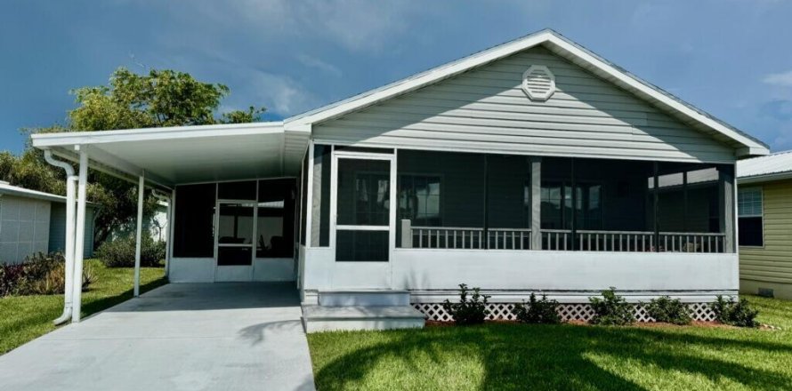 Casa en Okeechobee, Florida 3 dormitorios, 99.96 m2 № 2193158