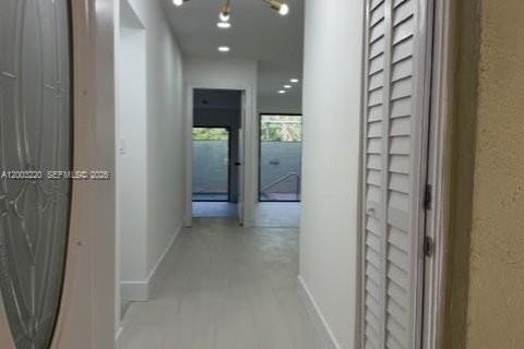 Touwnhouse à louer à Doral, Floride: 2 chambres, 144 m2 № 2066510 - photo 3